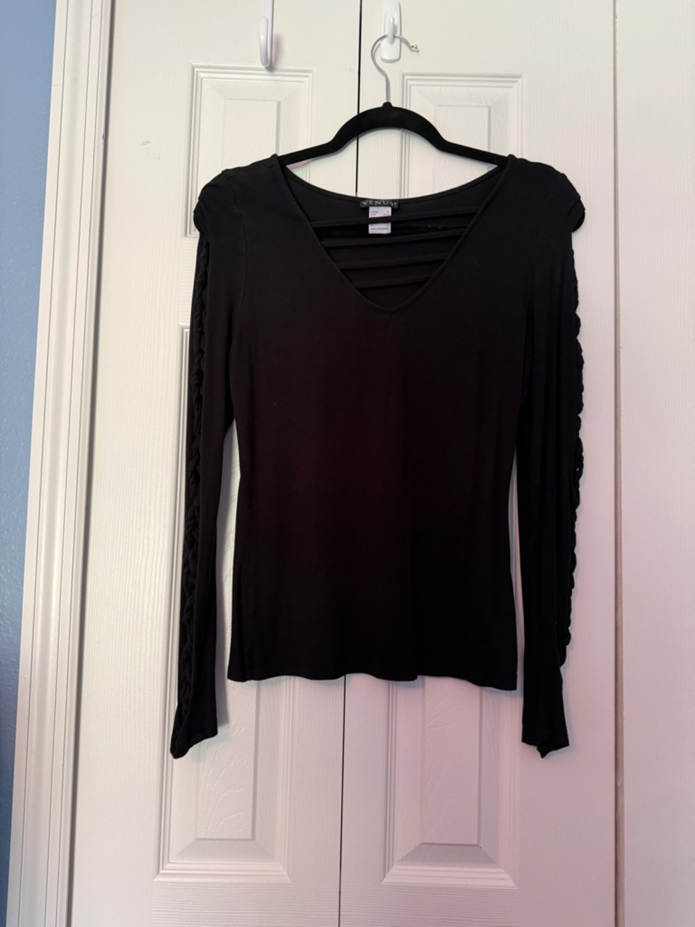 VENUS Black Long Sleeve V-Neck Top with Ladder Detail